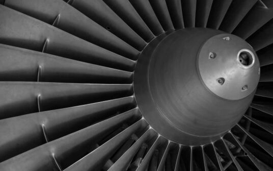 Bär & Karrer Advises HNA Aviation on the Acquisition of SR Technics